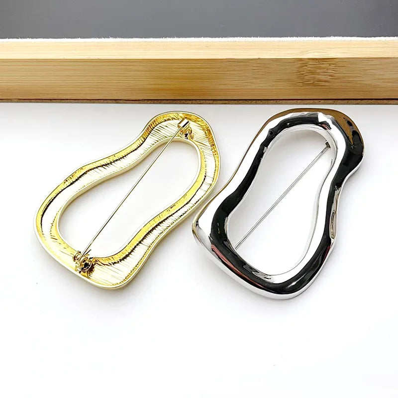 Exaggerated Irregular Oval Brooch Luxury Metal Pin for Women