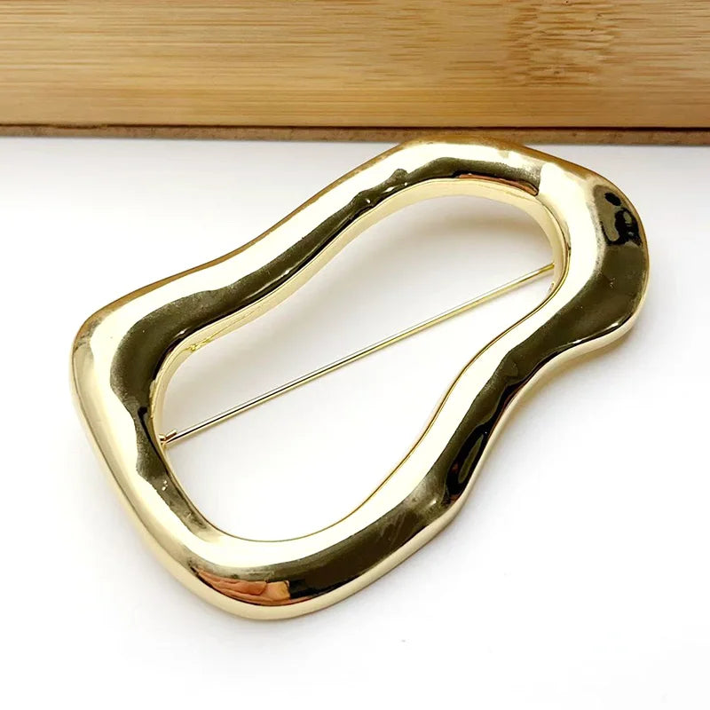 Exaggerated Irregular Oval Brooch Luxury Metal Pin for Women