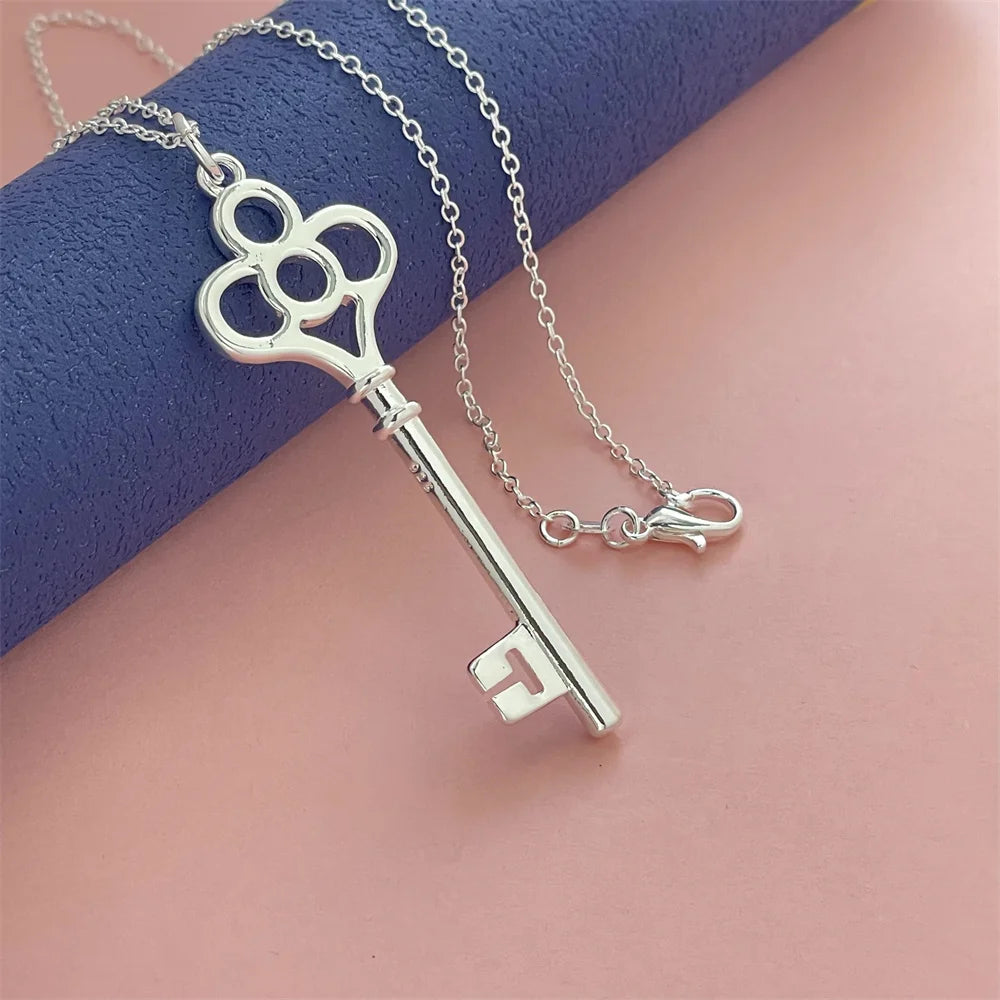 925 Silver Key Pendant Necklace – Timeless Style for Everyone