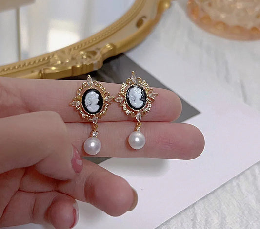 14K Gold Filled Queen’s Court Pearl Stud Earrings for Women
