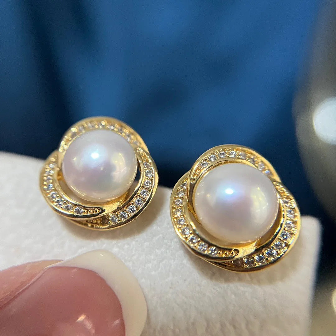 Clover Nest Design 14K Gold Filled Pearl Stud Earrings