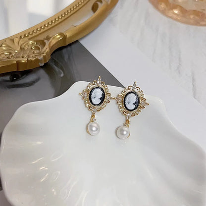 14K Gold Filled Queen’s Court Pearl Stud Earrings for Women