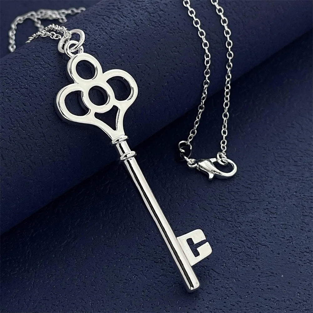 925 Silver Key Pendant Necklace – Timeless Style for Everyone