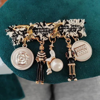 Classic Pearl Brooches for Women, Trendy Luxury Jewelry