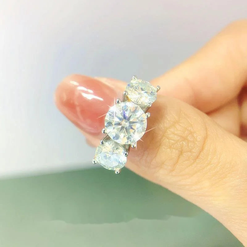 Luxury 3-Stone 2/4CT D Color Moissanite Ring for Women