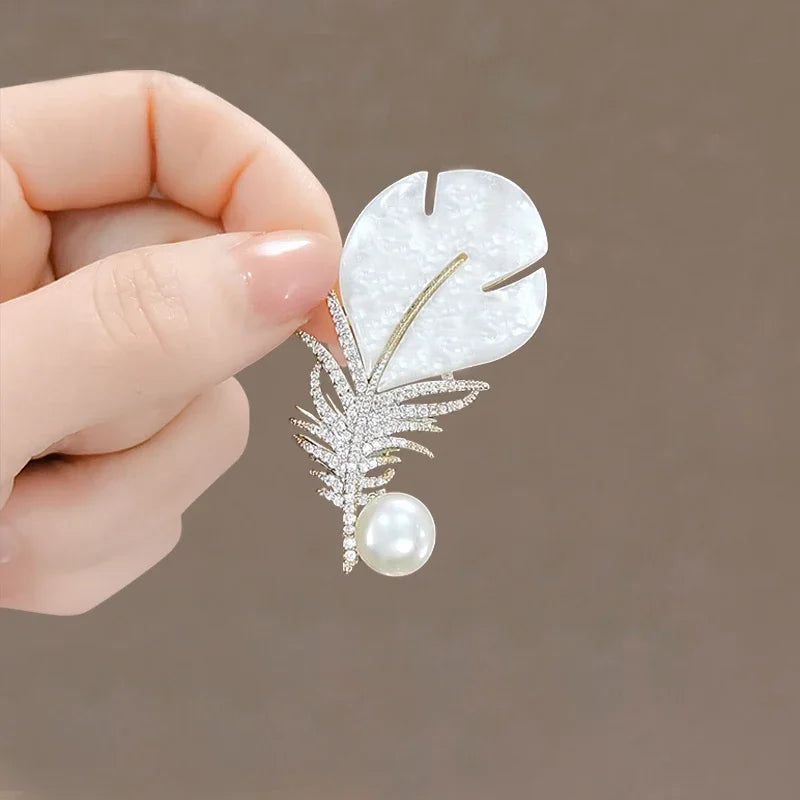 Luxury Snowflake Pearl Crystal Brooch For Women's Jewelry
